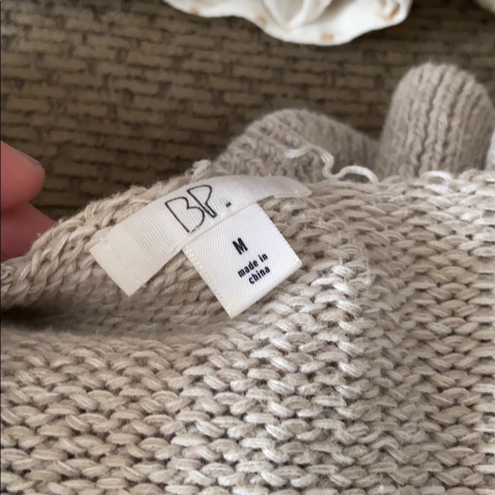 Sweater - Picture 2 of 2
